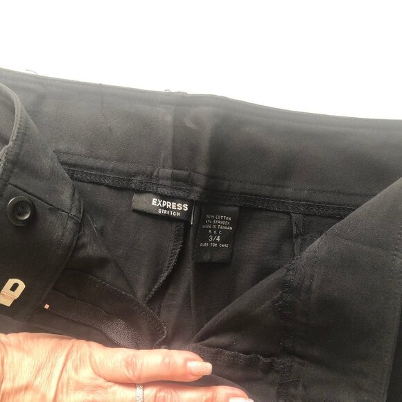 Express Flat Front Dress Shorts with Button Detail Size 3/4 - Picture 5 of 5